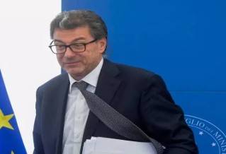MANOVRA 2026: TAGLIO IRPEF, INCENTIVI ALLE IMPRESE E SOSTEGNO A FAMIGLIE E SALARI. 