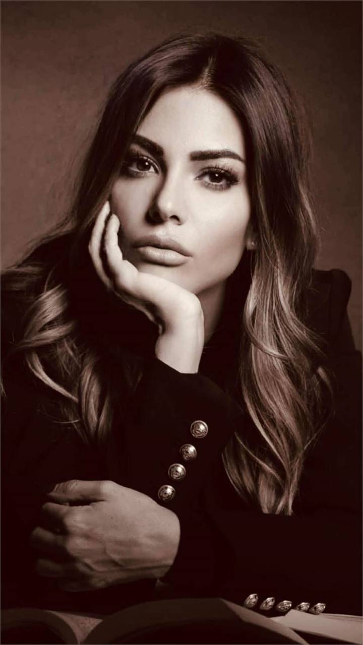 VALENTINA PELLICCIA: COME PROTEGGERE DAVVERO LA PROPRIA IMMAGINE ONLINE